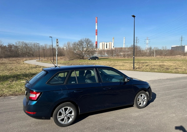 Skoda Fabia cena 37900 przebieg: 167600, rok produkcji 2020 z Warszawa małe 232